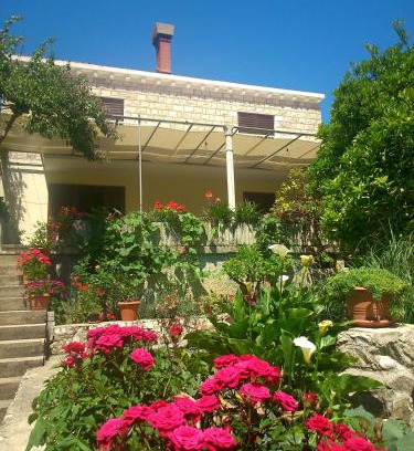 Slano Bed & Breakfast | Antun Mozara Family House