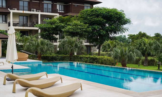 Morong Condo | ANVAYA COVE SEA BREEZE VERANDA