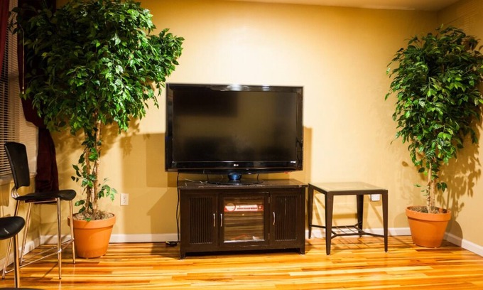 Washington Square West Apartment | AnViHaven Luxurious 4bd/4.5 bath. Convention Center/Center City.