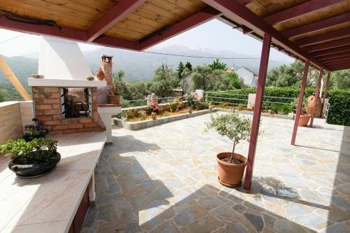 Loulos House | Aoria Traditional House with Stuning Mountain View