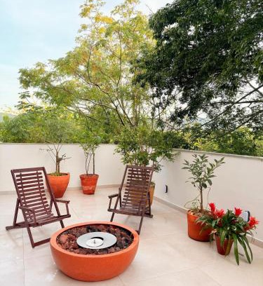 Florianopolis Apartment | Apê Sunshine| Terraço| Interação com animais