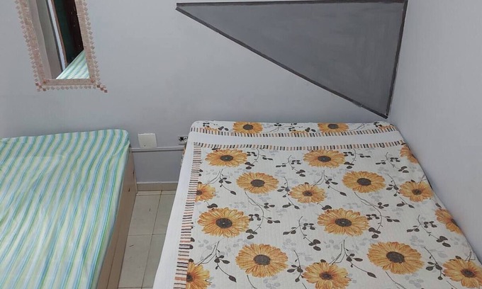 Maringa Apartment | Ap02 Girassol double and single bed One bedroom.