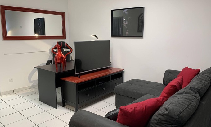 Orval Apartment | AP20006-Apartment-Apartment-Ensuite with Shower-City View