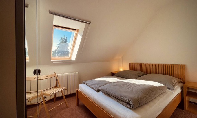 Klein Bollhagen Apartment | Apartment 'Fewo Sonnengelb - Fulgenhaus' with Balcony