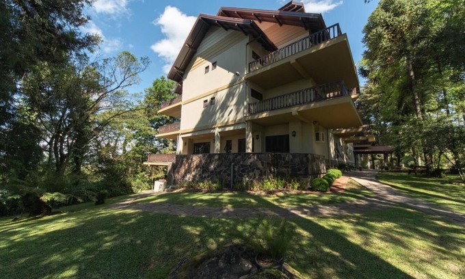 Planalto Hotel | Apartamento na Residencial Vale Dourado em Gramado