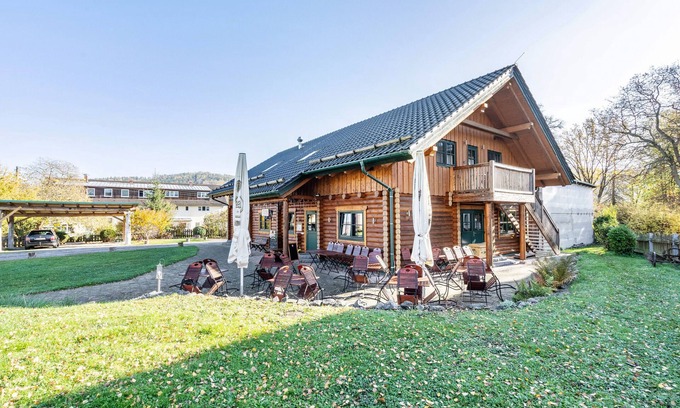 Augustusburg Apartment | Apartment 'Blockhaus - Ferienwohnung Sunset' with Shared Garden