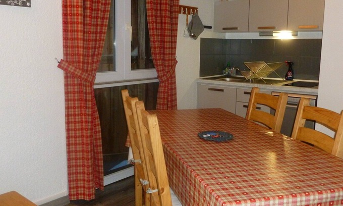 Laveissiere Apartment | Apart. duplex for 6 people opposite the Masseboeuf chairlift