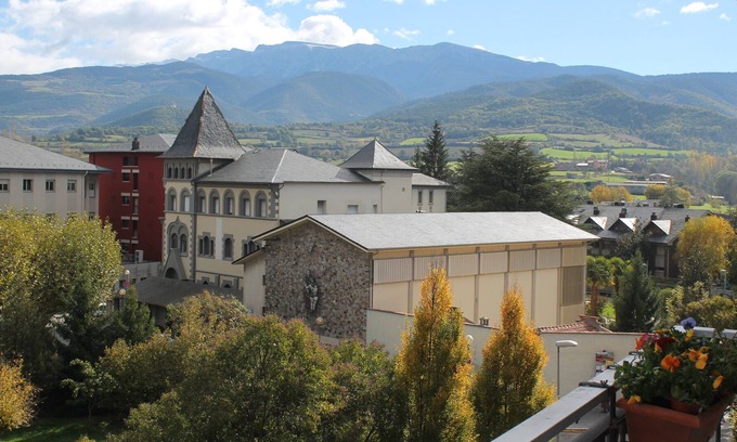 La Seu d'Urgell Apartment | APARTMENT IN THE CENTER OF LA SEU D'URGELL: AP-ART