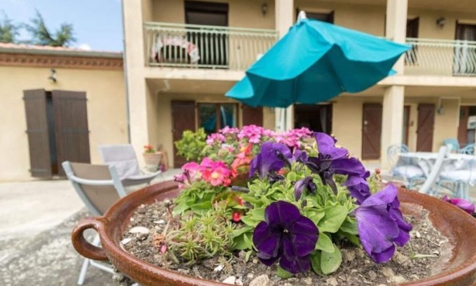 Villefranche-de-Lauragais House | Apartment 100 m2 full foot large terrace overlooking wooded garden
