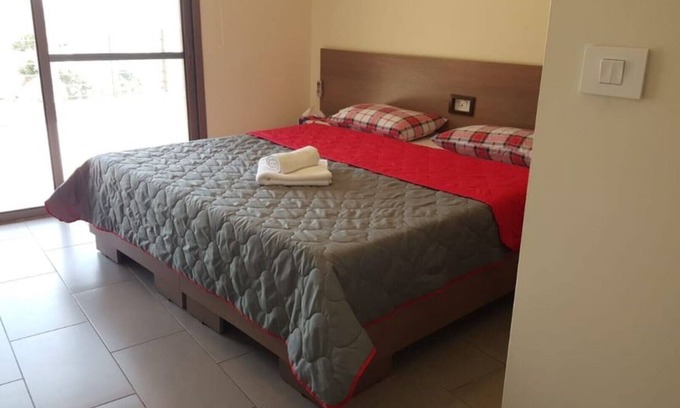 Hamra House | Apartment rooms with terrace, gym, laundry room. Near Lau and Byblos marketplace