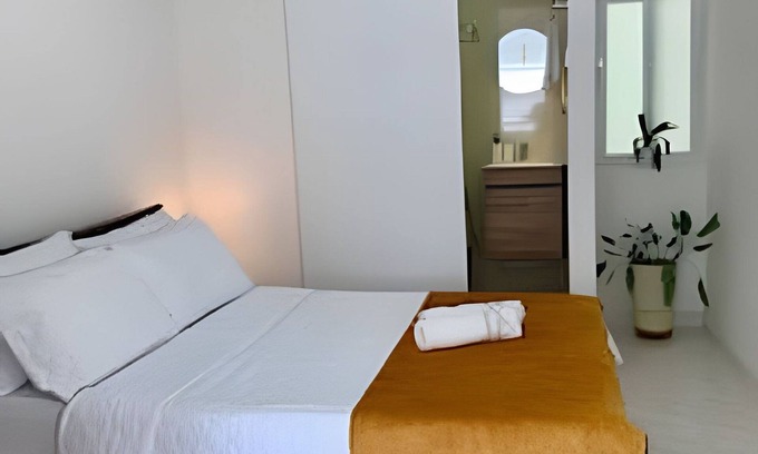 Cali House | Aparta estudio Nawi con aire