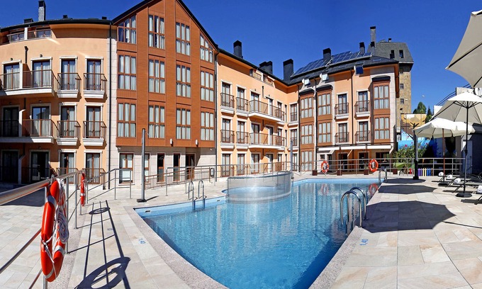 Jaca Apartment | Apartahotel & Spa Jacetania