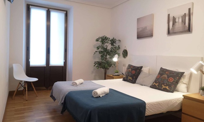 San Sebastian Centro Apartment | Apartamento amplio , a pie de la playa La Concha