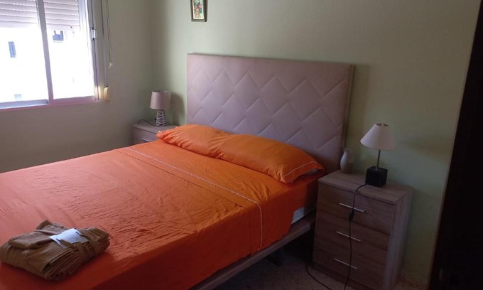 La Linea de la Concepcion Other | Apartamento compartido comedor zona tranquila