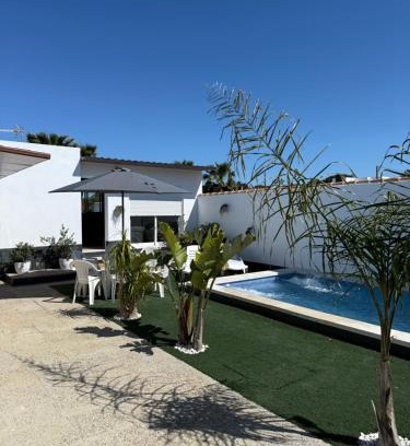 Chiclana de la Frontera House | Apartamento con piscina y jardín