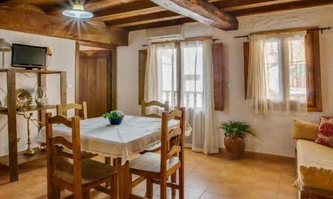 Valverde de la Vera Cottage | Apartamentos Rurales Los Vergeles for 2 people