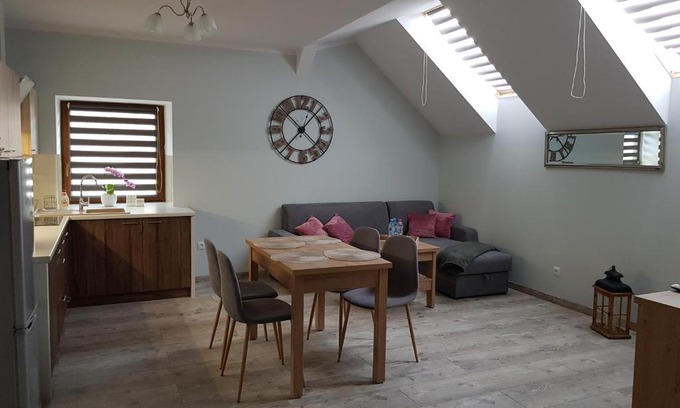 Janowice Wielkie Apartment | Apartament Komarno