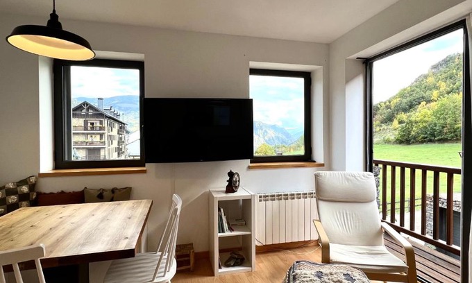 Alt Aneu Apartment | Apartament La Gisca - L'Amfitriona
