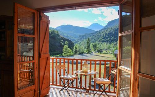 Rialp Apartment | Apartament Montsent