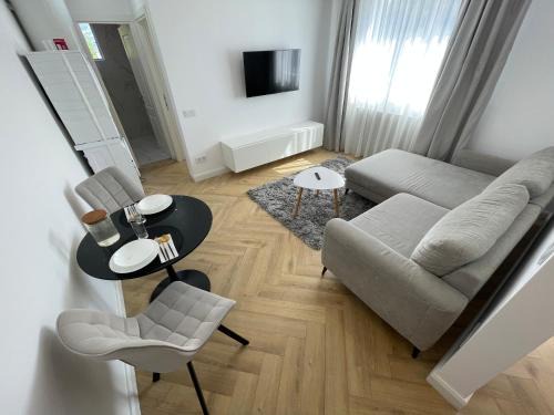 Sangeorz-Bai Apartment | APARTAMENT ULTRACENTRAL,PARCARE PRIVATA,WiFi