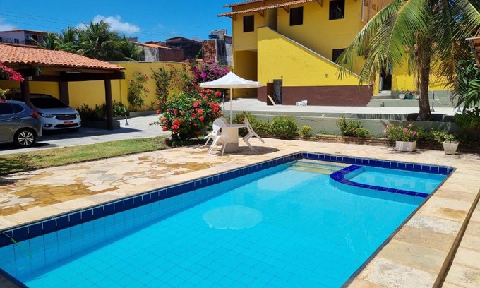 Praia do Futuro II Apartment | Apartamento 06 - na Praia do Futuro com piscina.