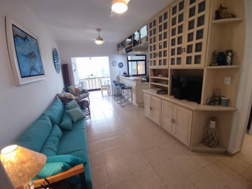 Pereque-Mirim Apartment | Apartamento - 100m da Praia das Toninhas - Condomínio Wembley Tênis, com piscina, estacionamento, portaria 24h, perto da praia, restaurante, lazer, Ar condicionado