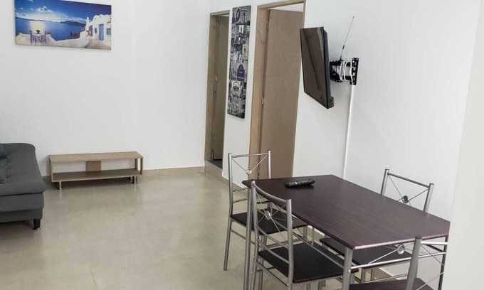 Estadio Apartment | Apartamento 2 Alcobas Estadio Piso 2 Con Patio