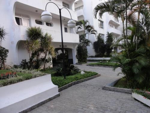 Vila Julia Apartment | Apartamento 3 dorms para 7 pessoas Guarujá- Praia da Enseada