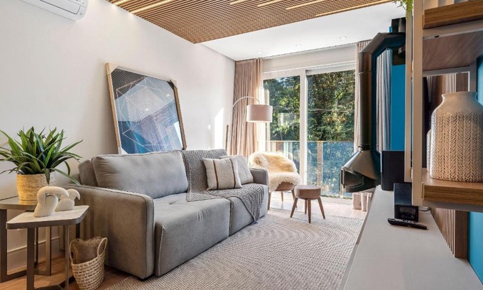 Quinta da Serra Apartment | Apartamento Bellagio 2 Suítes e Piscina by Achei