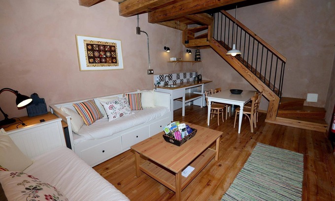 Vega del Codorno Hotel | Apartamento Biosostenible Jardín del Río Cuervo Smoking/pet duplex