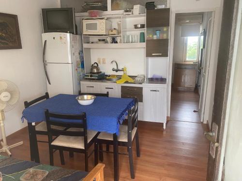 Maldonado Apartment | Apartamento cerca Playa Mansa y centro Maldonado aire acondicionado TV cable, Wifi Netflix