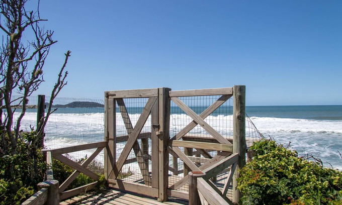 Morro das Pedras Apartment | Apartamento com Vista Mar e Acesso a Praia YY4578