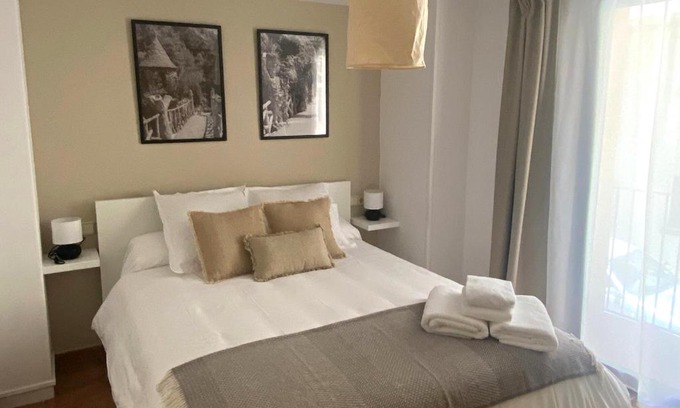 La Pobla de Lillet Apartment | Apartamento con encanto en el Pirineo