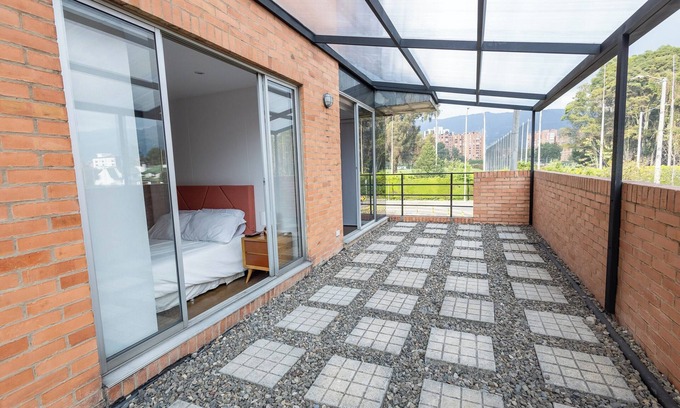 Usaquen Apartment | Apartamento con Terraza Privada en la Calleja. A 3 min de la Clinica Reina Sofía