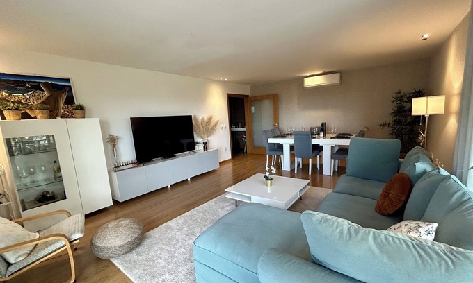 Palhais Apartment | Apartamento Confortável e Espaçoso, 20 min Lisboa!