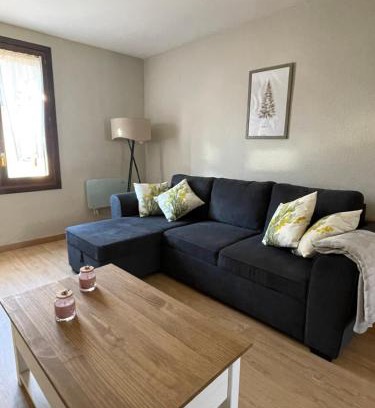 El Pueyo de Jaca Apartment | Apartamento Coqueto en El Pueyo, céntrico con WIFI