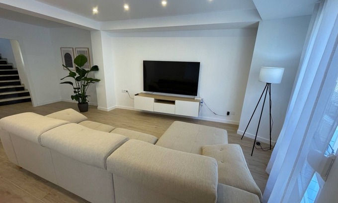 Xativa Apartment | Apartamento dúplex de Lujo en el centro ciudad con terraza y vistas al castillo