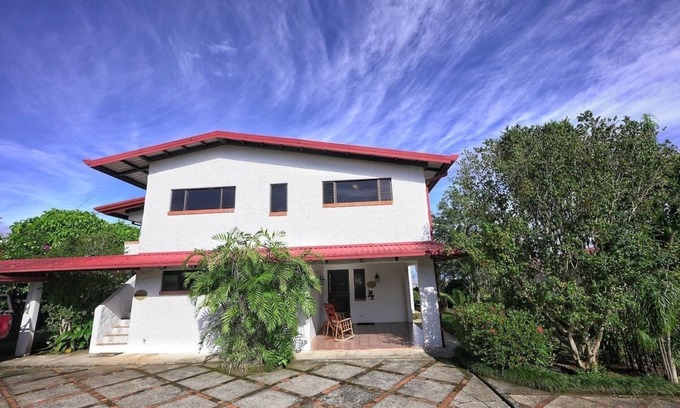 San Isidro House | Apartamento del Aracari - Top Level Apt with Gorgeous Views near SJO Airport