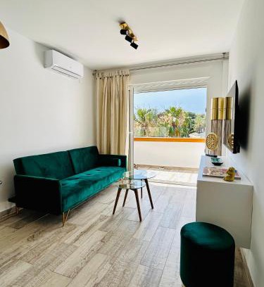 Carib Playa Apartment | Apartamento-Duplex de lujo en Marbella, Dunas de Artola