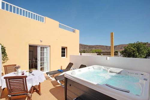 Tarajalejo Apartment | Apartamento El Naranjo con jacuzzi