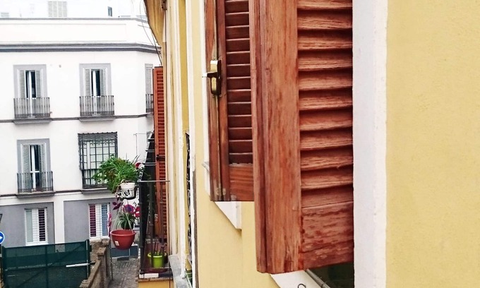 La Florida Apartment | Apartamento en el Centro Histórico de Sevilla. Wifi y Parking Gratis. [cc2]