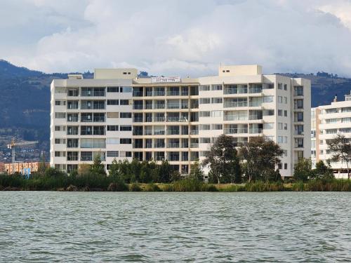 Paipa Apartment | Apartamento en Paipa frente al lago