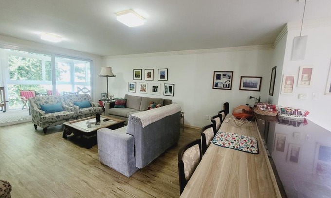 Centro Apartment | Apartamento encantador com lareira interna no Centro de Canela