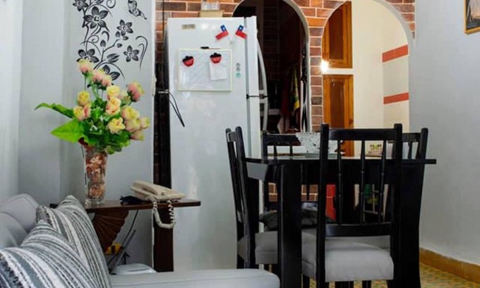 Old Havana Apartment | Apartamento entero Marta & Jessy HABANA