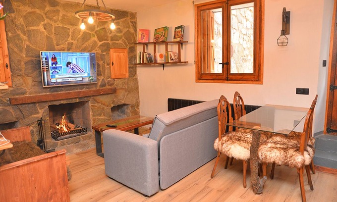 La Pobla de Lillet Apartment | Apartamento Adaptado Rústico-moderno 4 Plazas Pobla de Lillet