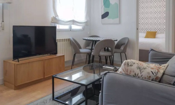 Puerta del Angel Apartment | Apartamento exterior de una habitación en Madrid Río
