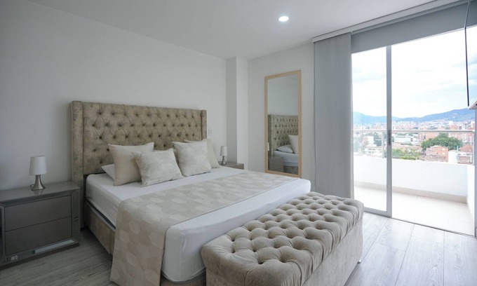 San Javier Apartment | Apartamento hermoso y central en Medellín laureles estadio cerca a la 70