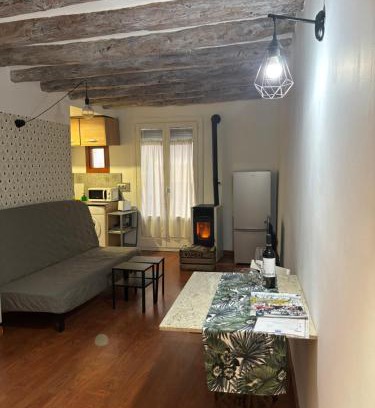 Barbastro Apartment | Apartamento La Bodeguita