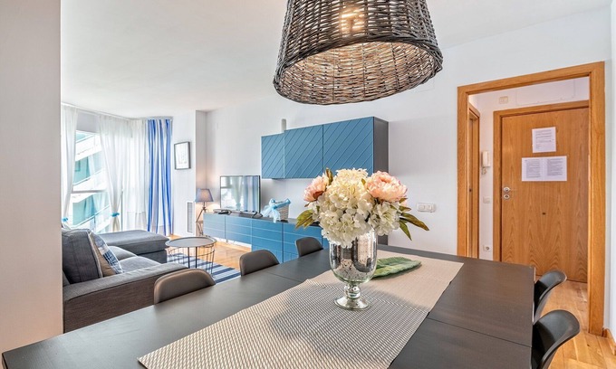Ripollet Apartment | Apartamento lujo& piscina junto Barcelona Centro