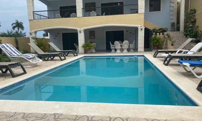 Residencial El Doral Apartment | Apartamento mercedes